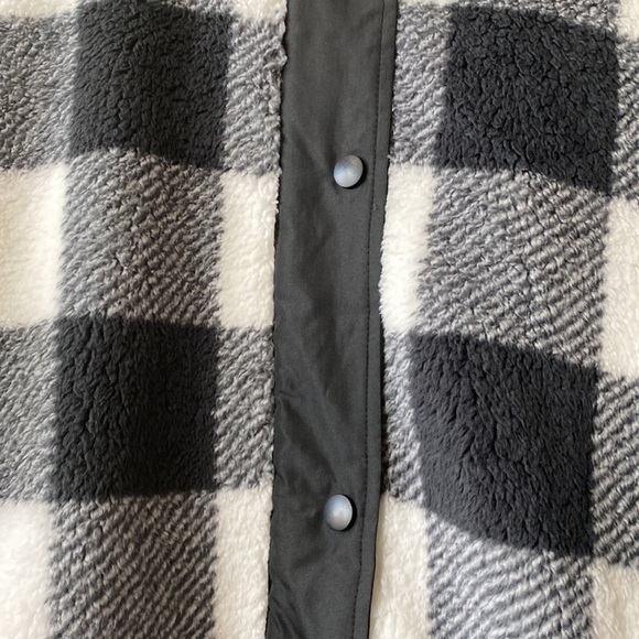 Steve Madden Buffalo Check Teddy Fleece Jacket - Picture 5 of 15